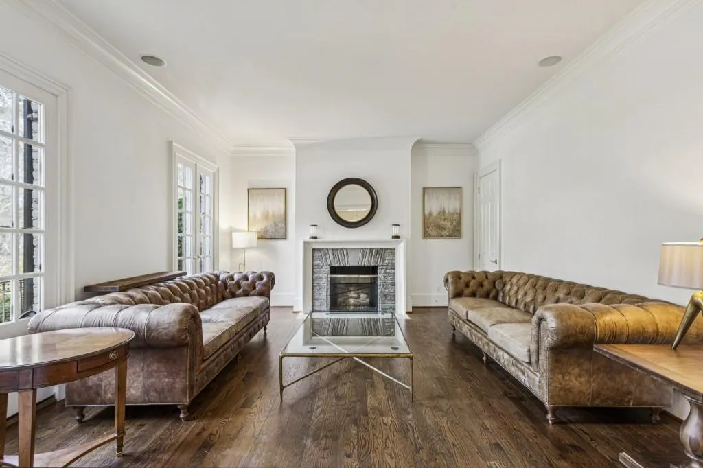 305 Forrest Lake Drive, Sandy Springs, Georgia 30327, 6 Bedrooms Bedrooms, ,7 BathroomsBathrooms,Residential,For Sale,305 Forrest Lake Drive,7711387