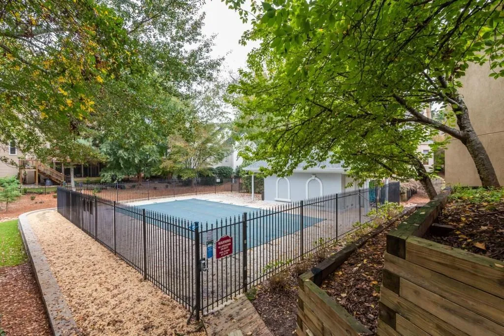 27 Ridgemere Trace, Sandy Springs, Georgia 30328, 4 Bedrooms Bedrooms, ,3 BathroomsBathrooms,Residential,Sold,27 Ridgemere Trace,6800766