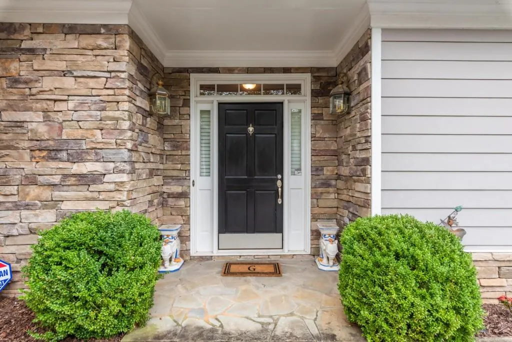 27 Ridgemere Trace, Sandy Springs, Georgia 30328, 4 Bedrooms Bedrooms, ,3 BathroomsBathrooms,Residential,Sold,27 Ridgemere Trace,6800766