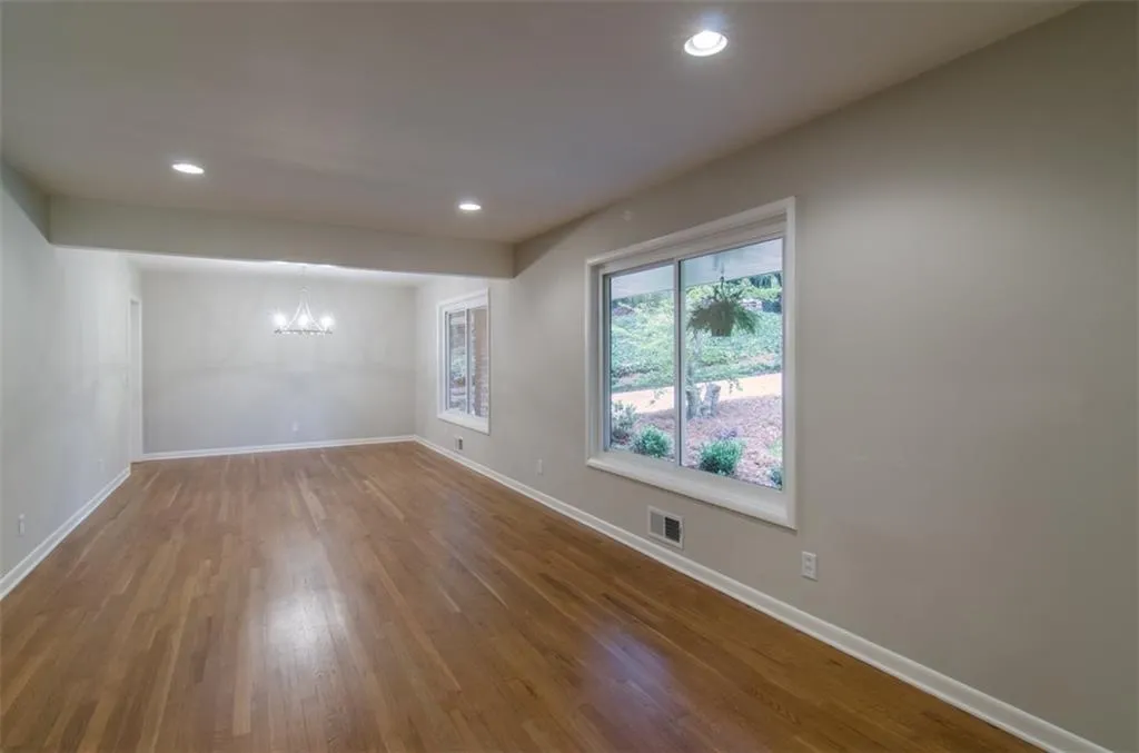 570 Elden Drive, Atlanta, Georgia 30342, 4 Bedrooms Bedrooms, ,3 BathroomsBathrooms,Residential,Sold,570 Elden Drive,5613145