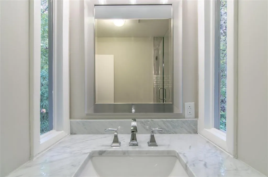 570 Elden Drive, Atlanta, Georgia 30342, 4 Bedrooms Bedrooms, ,3 BathroomsBathrooms,Residential,Sold,570 Elden Drive,5613145