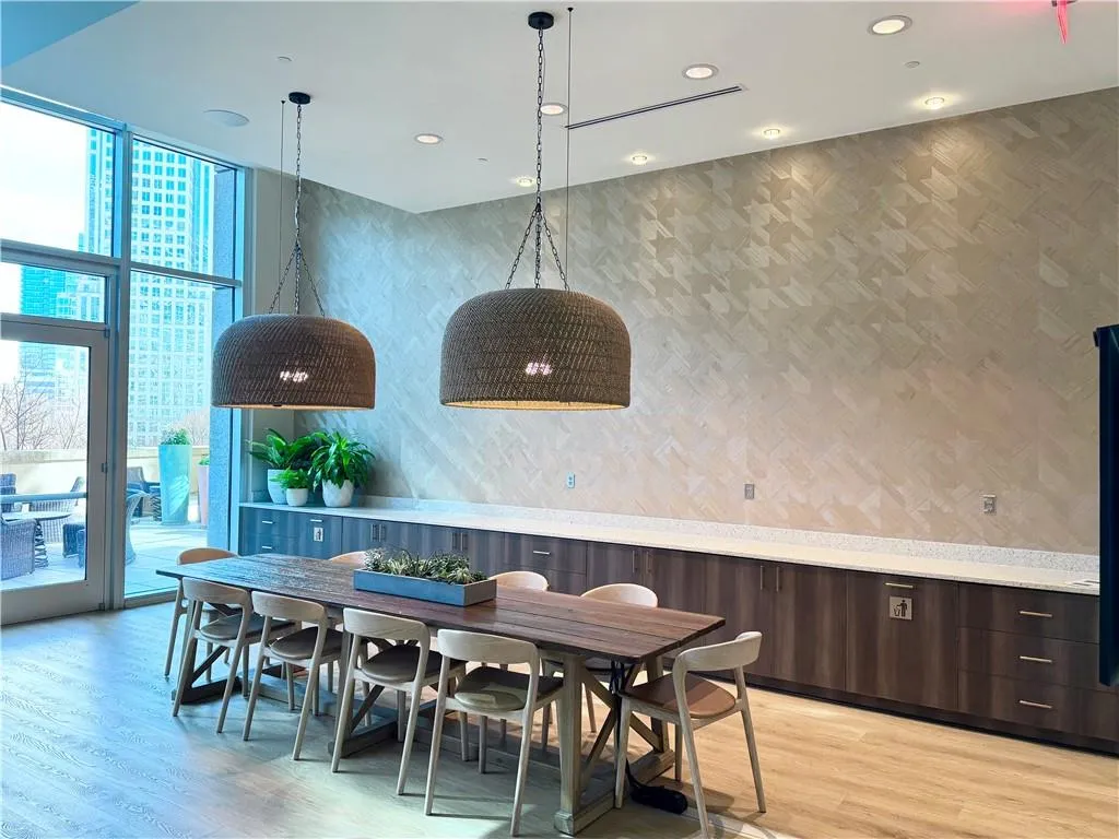 1080 Peachtree Street Ne Unit 2709, Atlanta, Georgia 30309, 2 Bedrooms Bedrooms, 0 ,2 BathroomsBathrooms,Residential,For Sale,1080 Peachtree Street Ne Unit 2709,7749675