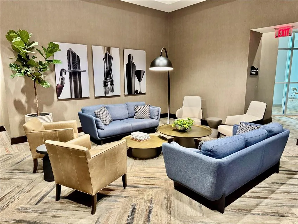 4th Floor Amenity Level