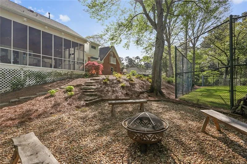 110 Cameron Glen Drive, Atlanta, Georgia 30328, 5 Bedrooms Bedrooms, ,4 BathroomsBathrooms,Residential,Sold,110 Cameron Glen Drive,6538515