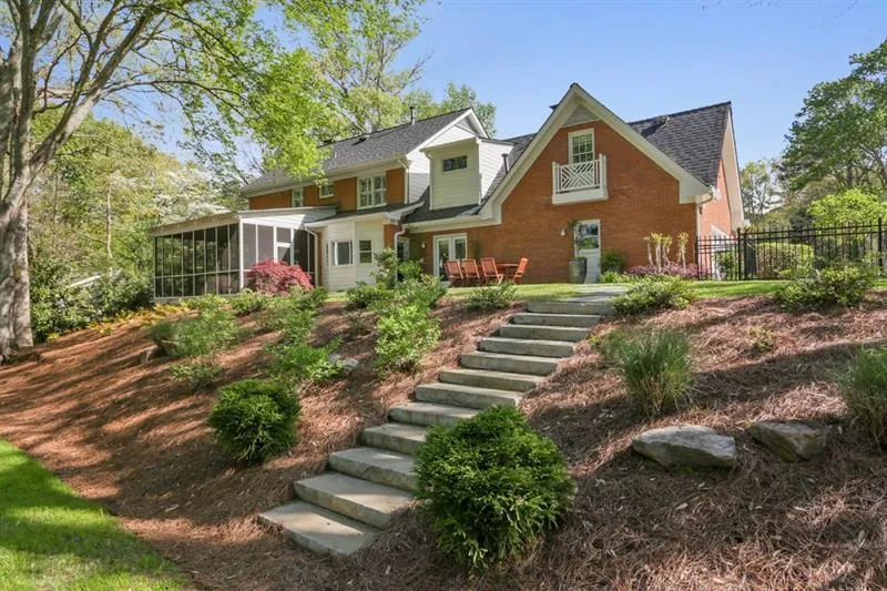 110 Cameron Glen Drive, Atlanta, Georgia 30328, 5 Bedrooms Bedrooms, ,4 BathroomsBathrooms,Residential,Sold,110 Cameron Glen Drive,6538515