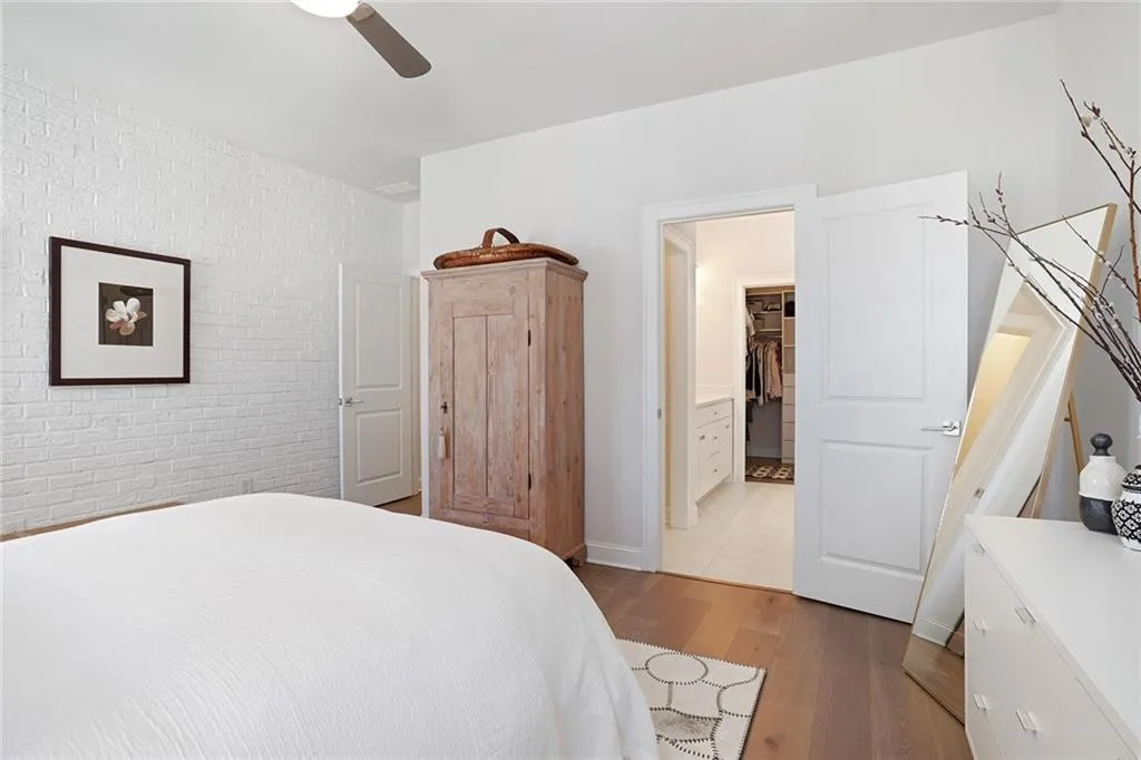 4747 Roswell Road, Atlanta, Georgia 30342, 2 Bedrooms Bedrooms, ,2 BathroomsBathrooms,Residential,Sold,4747 Roswell Road,6911935