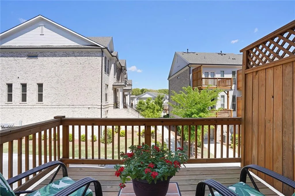 4747 Roswell Road, Atlanta, Georgia 30342, 2 Bedrooms Bedrooms, ,2 BathroomsBathrooms,Residential,Sold,4747 Roswell Road,6911935