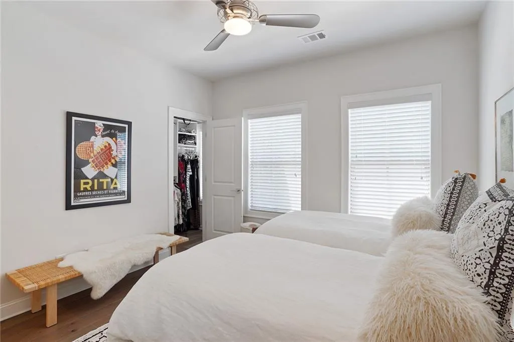 4747 Roswell Road, Atlanta, Georgia 30342, 2 Bedrooms Bedrooms, ,2 BathroomsBathrooms,Residential,Sold,4747 Roswell Road,6911935