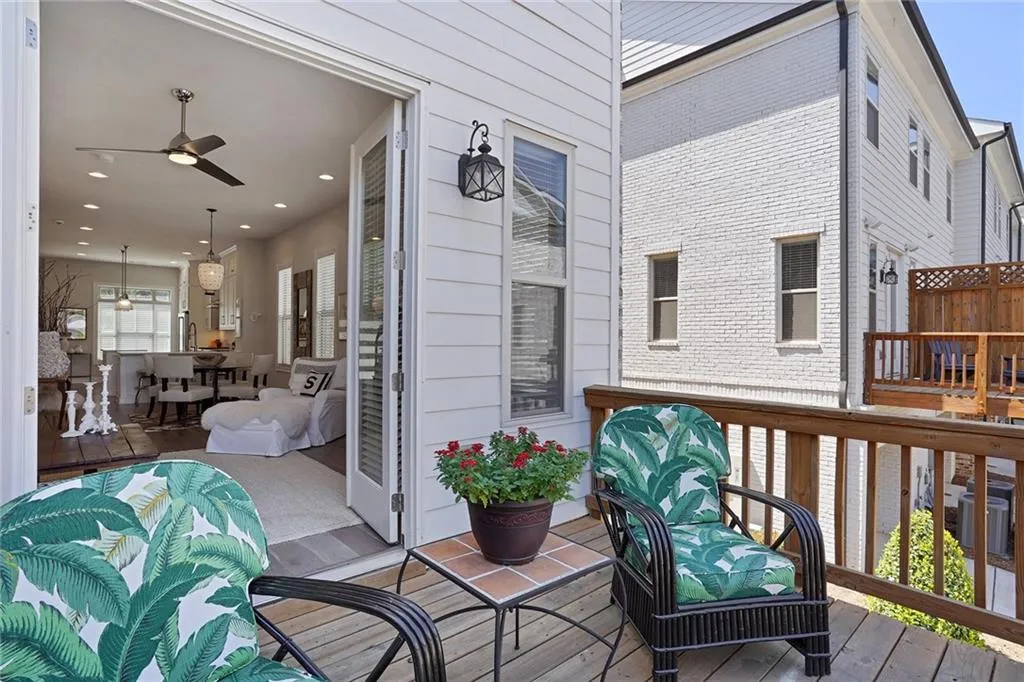 4747 Roswell Road, Atlanta, Georgia 30342, 2 Bedrooms Bedrooms, ,2 BathroomsBathrooms,Residential,Sold,4747 Roswell Road,6911935