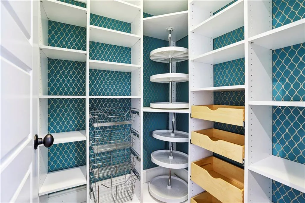 2628 Dogwood Terrace Ne, Brookhaven, Georgia 30319, 5 Bedrooms Bedrooms, ,4 BathroomsBathrooms,Residential,For Sale,2628 Dogwood Terrace Ne,7675583