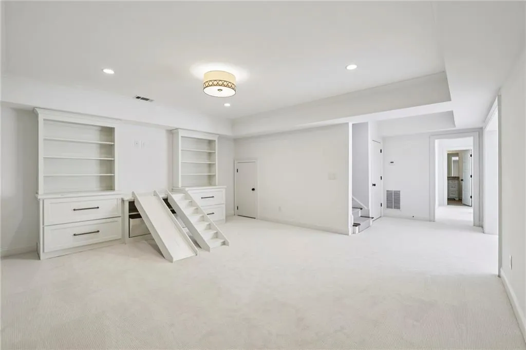 2628 Dogwood Terrace Ne, Brookhaven, Georgia 30319, 5 Bedrooms Bedrooms, ,4 BathroomsBathrooms,Residential,For Sale,2628 Dogwood Terrace Ne,7675583