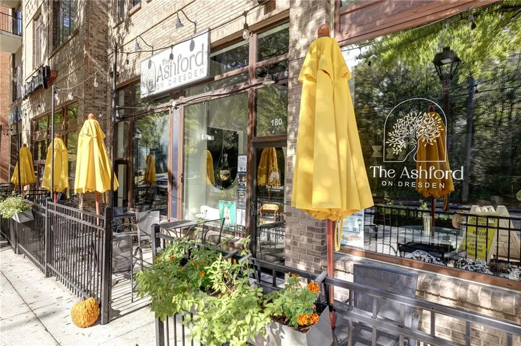 2628 Dogwood Terrace Ne, Brookhaven, Georgia 30319, 5 Bedrooms Bedrooms, ,4 BathroomsBathrooms,Residential,For Sale,2628 Dogwood Terrace Ne,7675583