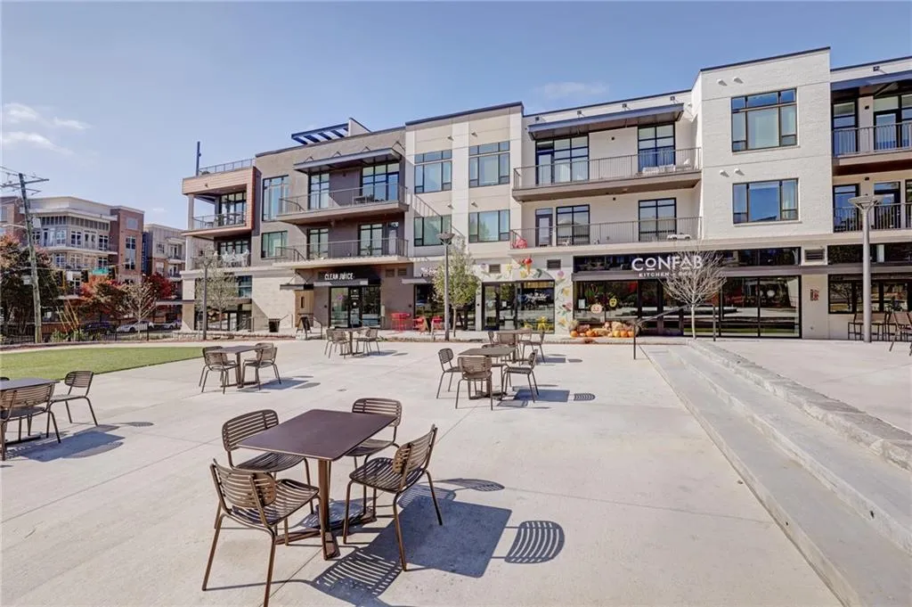 2628 Dogwood Terrace Ne, Brookhaven, Georgia 30319, 5 Bedrooms Bedrooms, ,4 BathroomsBathrooms,Residential,For Sale,2628 Dogwood Terrace Ne,7675583