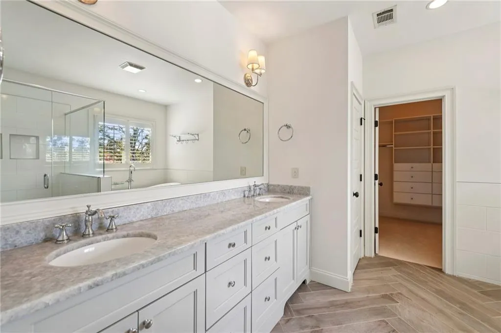 2628 Dogwood Terrace Ne, Brookhaven, Georgia 30319, 5 Bedrooms Bedrooms, ,4 BathroomsBathrooms,Residential,For Sale,2628 Dogwood Terrace Ne,7675583