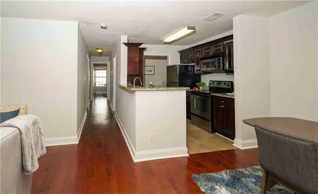 6101 Santa Fe Parkway, Sandy Springs, Georgia 30350, 3 Bedrooms Bedrooms, ,2 BathroomsBathrooms,Residential,Sold,6101 Santa Fe Parkway,6689950
