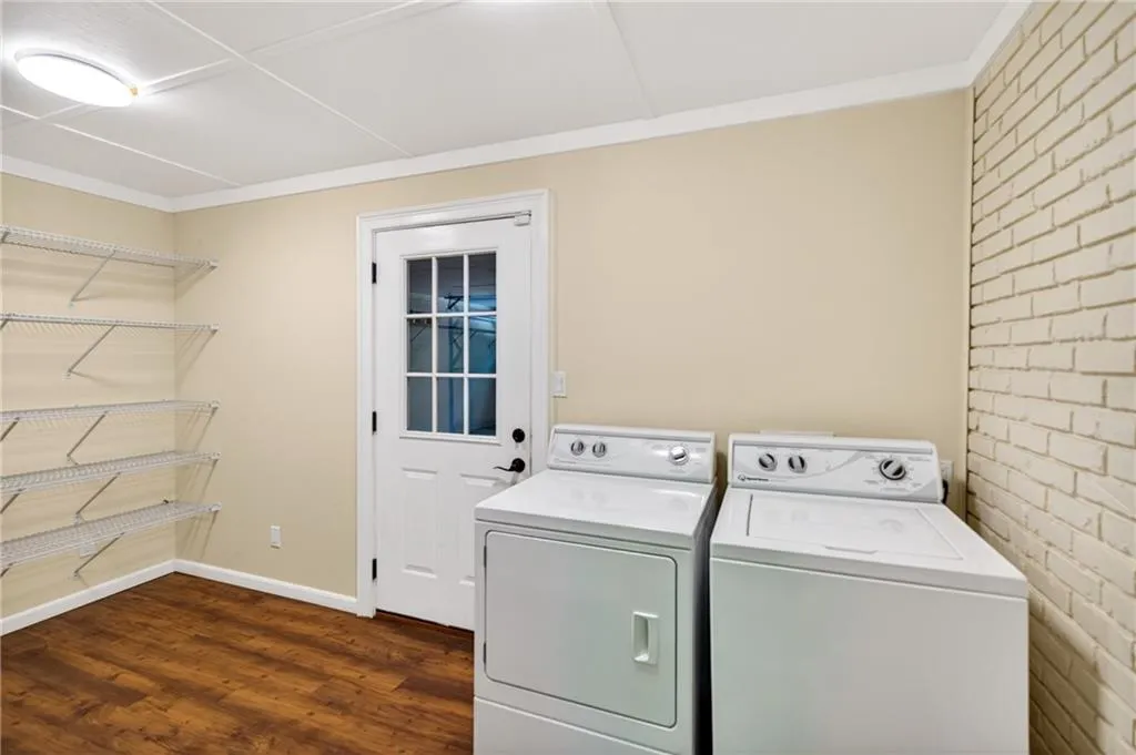 2070 Clay Drive Ne, Sandy Springs, Georgia 30350, 3 Bedrooms Bedrooms, ,2 BathroomsBathrooms,Residential,For Sale,2070 Clay Drive Ne,7760560