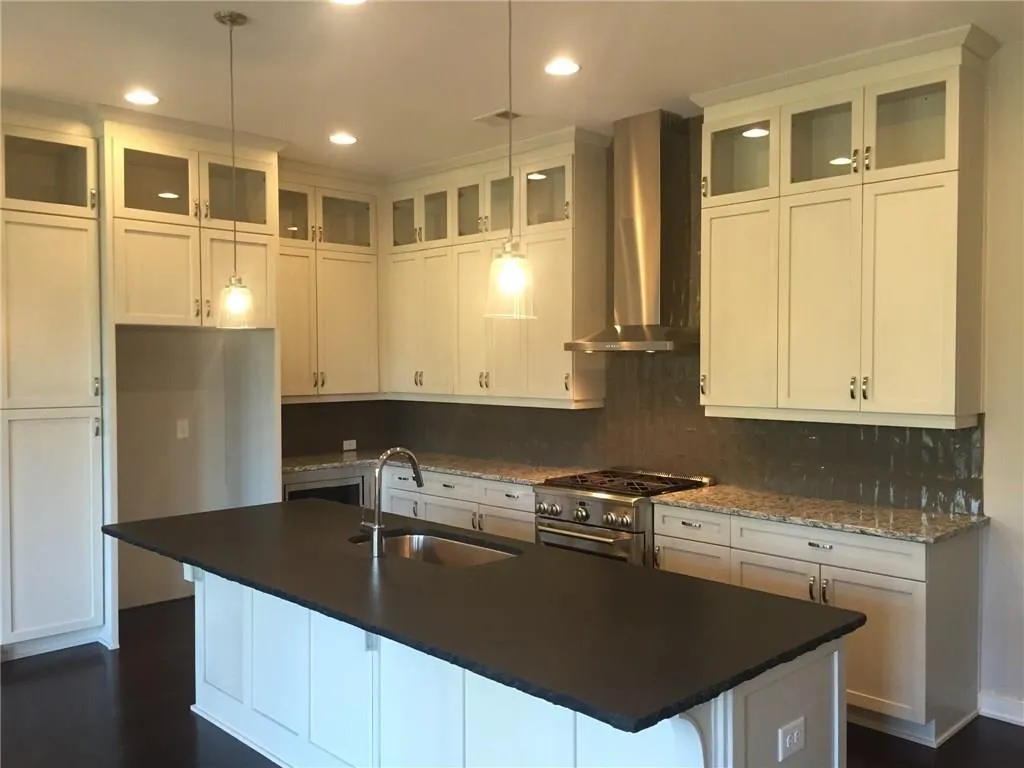 848 Canterbury Overlook Unit 2, Atlanta, Georgia 30324, 3 Bedrooms Bedrooms, ,2 BathroomsBathrooms,Residential,Sold,848 Canterbury Overlook Unit 2,5570691
