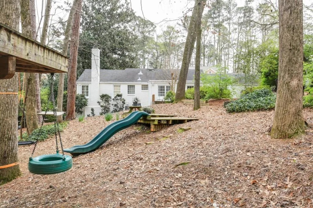 338 Pine Forest Road, Sandy Springs, Georgia 30342, 3 Bedrooms Bedrooms, ,2 BathroomsBathrooms,Residential,Sold,338 Pine Forest Road,5986881
