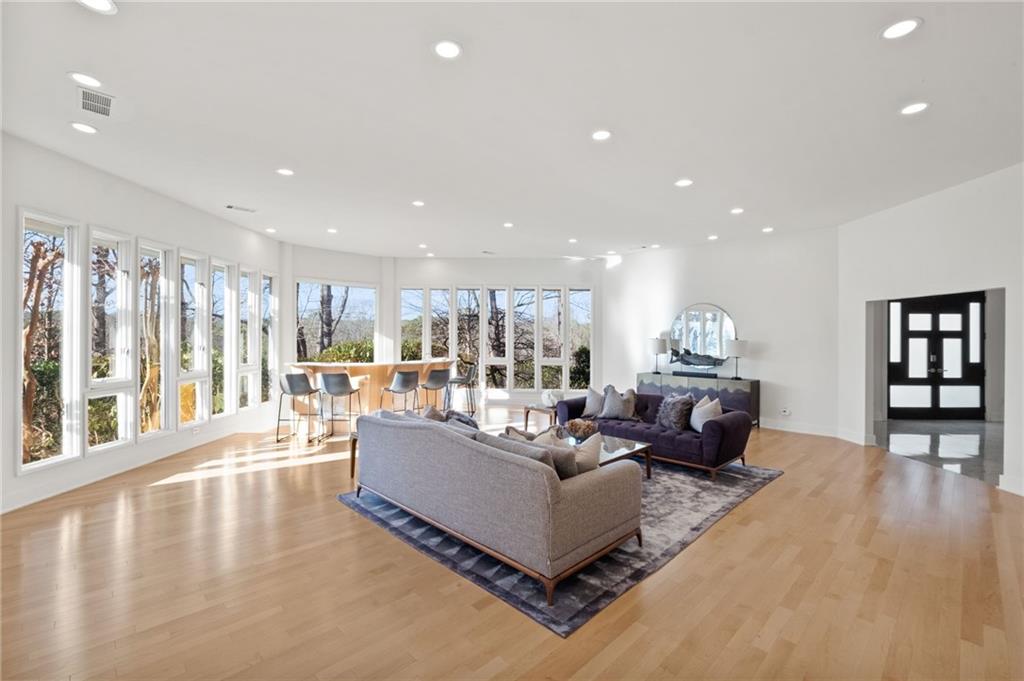 30 Chevaux Court, Atlanta, Georgia 30342, 4 Bedrooms Bedrooms, ,4 BathroomsBathrooms,Residential,Sold,30 Chevaux Court,7326939