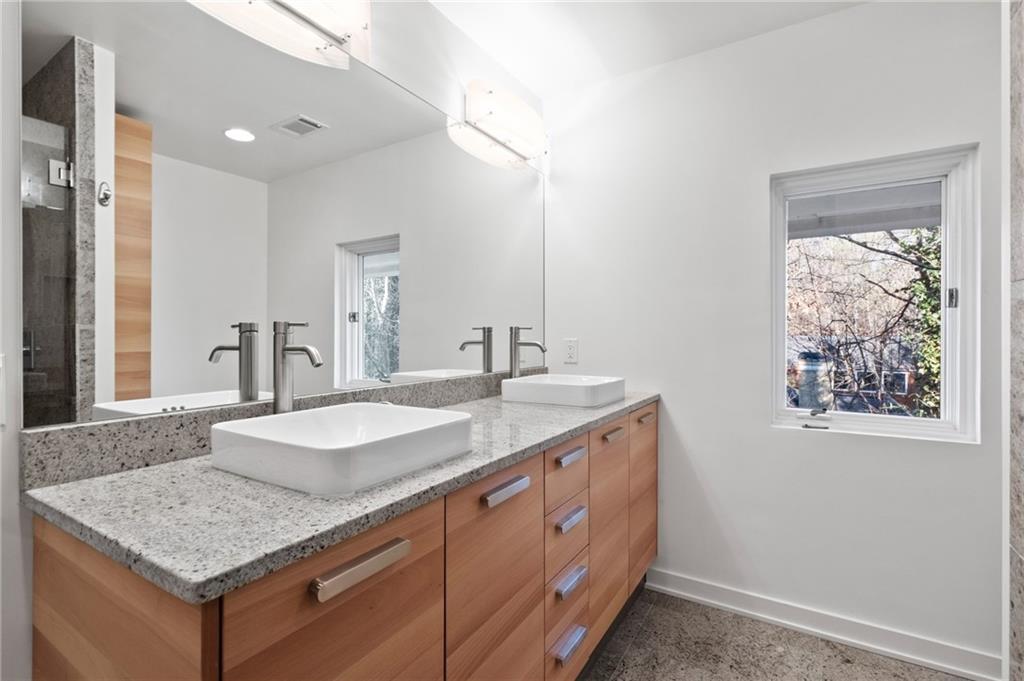 30 Chevaux Court, Atlanta, Georgia 30342, 4 Bedrooms Bedrooms, ,4 BathroomsBathrooms,Residential,Sold,30 Chevaux Court,7326939