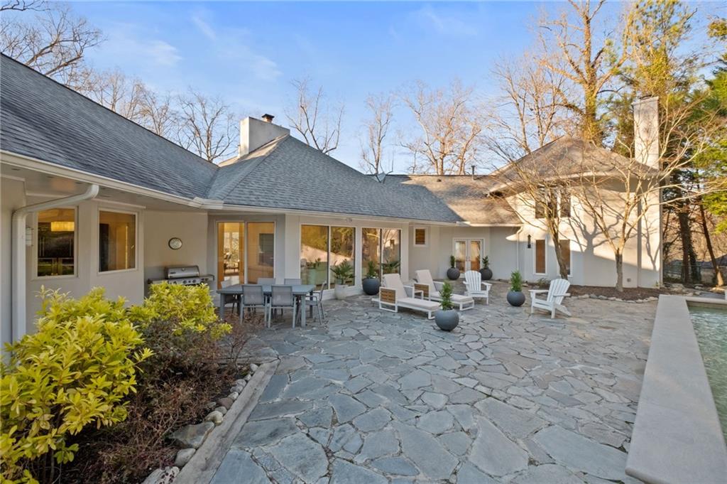 30 Chevaux Court, Atlanta, Georgia 30342, 4 Bedrooms Bedrooms, ,4 BathroomsBathrooms,Residential,Sold,30 Chevaux Court,7326939