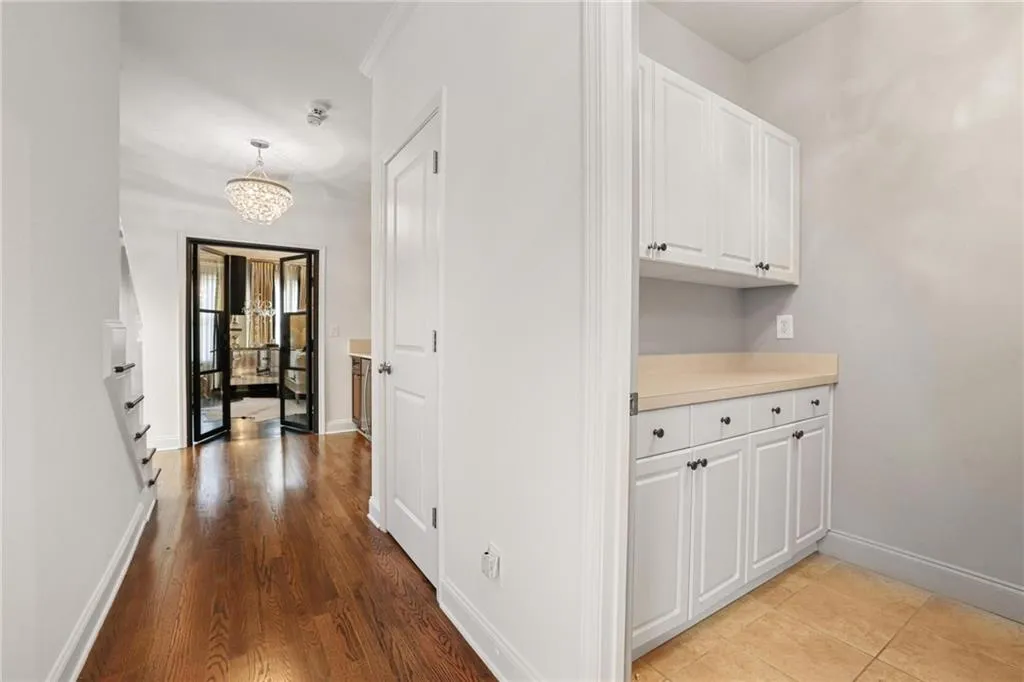 538 Sarabrook Place, Sandy Springs, Georgia 30342, 3 Bedrooms Bedrooms, ,3 BathroomsBathrooms,Residential,For Sale,538 Sarabrook Place,7637356
