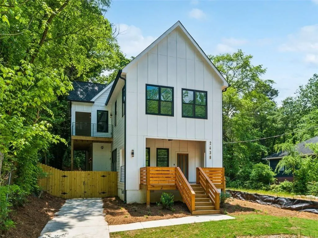 2438 2nd Street Nw, Atlanta, Georgia 30318, 5 Bedrooms Bedrooms, ,5 BathroomsBathrooms,Residential,For Sale,2438 2nd Street Nw,7636704