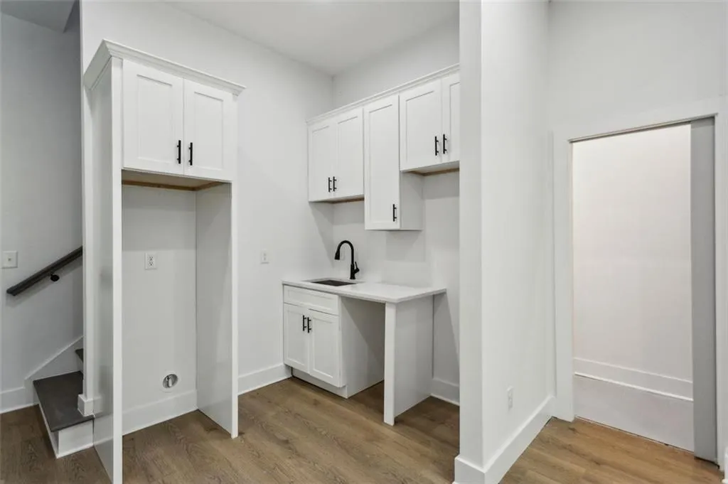 2438 2nd Street Nw, Atlanta, Georgia 30318, 5 Bedrooms Bedrooms, ,5 BathroomsBathrooms,Residential,For Sale,2438 2nd Street Nw,7636704