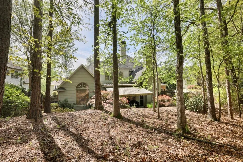 335 Hunting View Court, Atlanta, Georgia 30328, 5 Bedrooms Bedrooms, ,4 BathroomsBathrooms,Residential,Sold,335 Hunting View Court,7201264