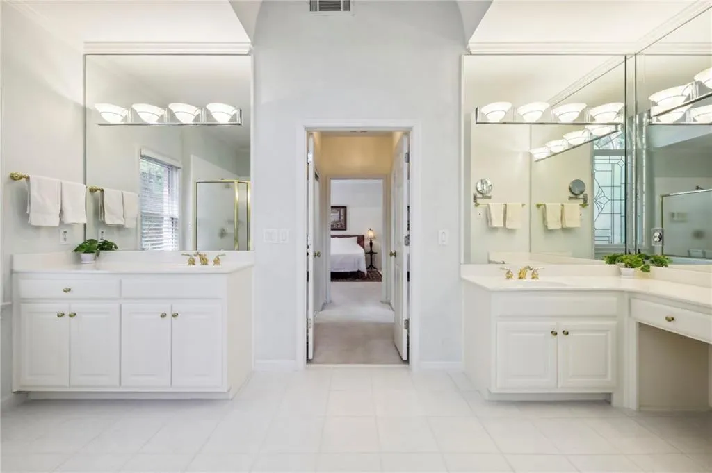 335 Hunting View Court, Atlanta, Georgia 30328, 5 Bedrooms Bedrooms, ,4 BathroomsBathrooms,Residential,Sold,335 Hunting View Court,7201264