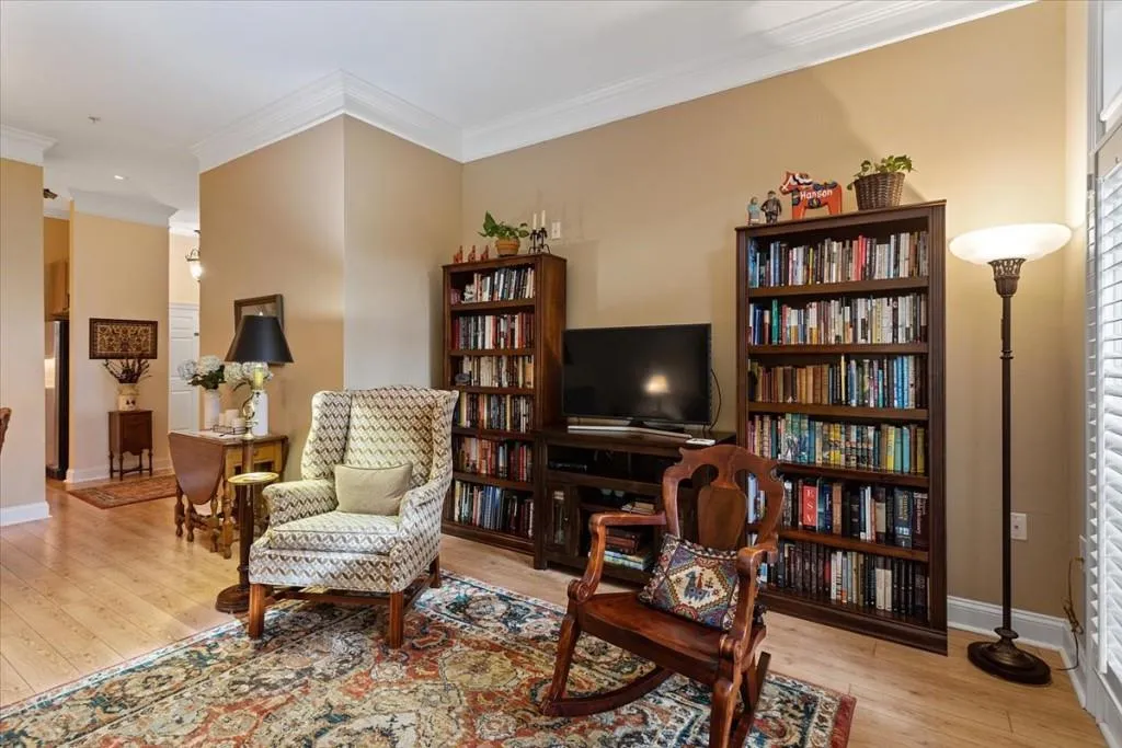 5415 Northland Drive Unit 108, Atlanta, Georgia 30342, 1 Bedroom Bedrooms, ,1 BathroomBathrooms,Residential,Sold,5415 Northland Drive Unit 108,6893749