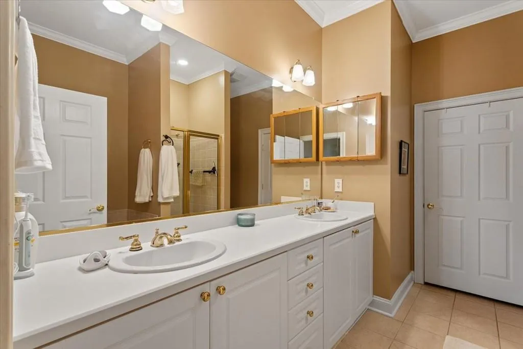 5415 Northland Drive Unit 108, Atlanta, Georgia 30342, 1 Bedroom Bedrooms, ,1 BathroomBathrooms,Residential,Sold,5415 Northland Drive Unit 108,6893749