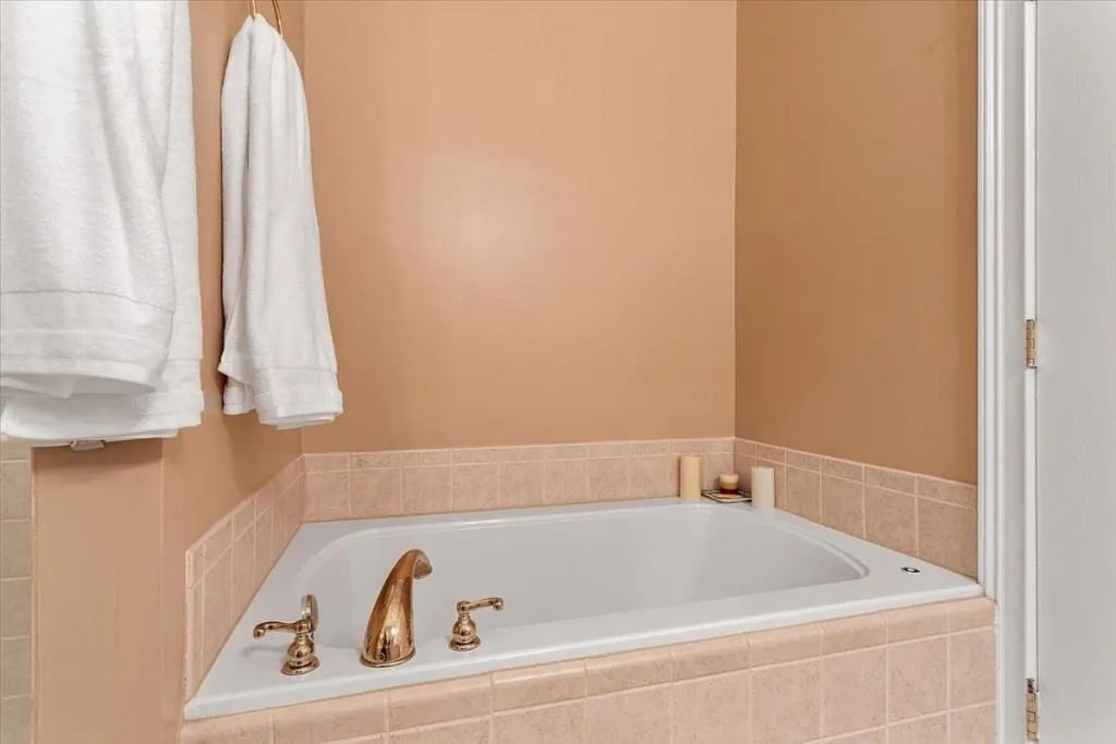 5415 Northland Drive Unit 108, Atlanta, Georgia 30342, 1 Bedroom Bedrooms, ,1 BathroomBathrooms,Residential,Sold,5415 Northland Drive Unit 108,6893749