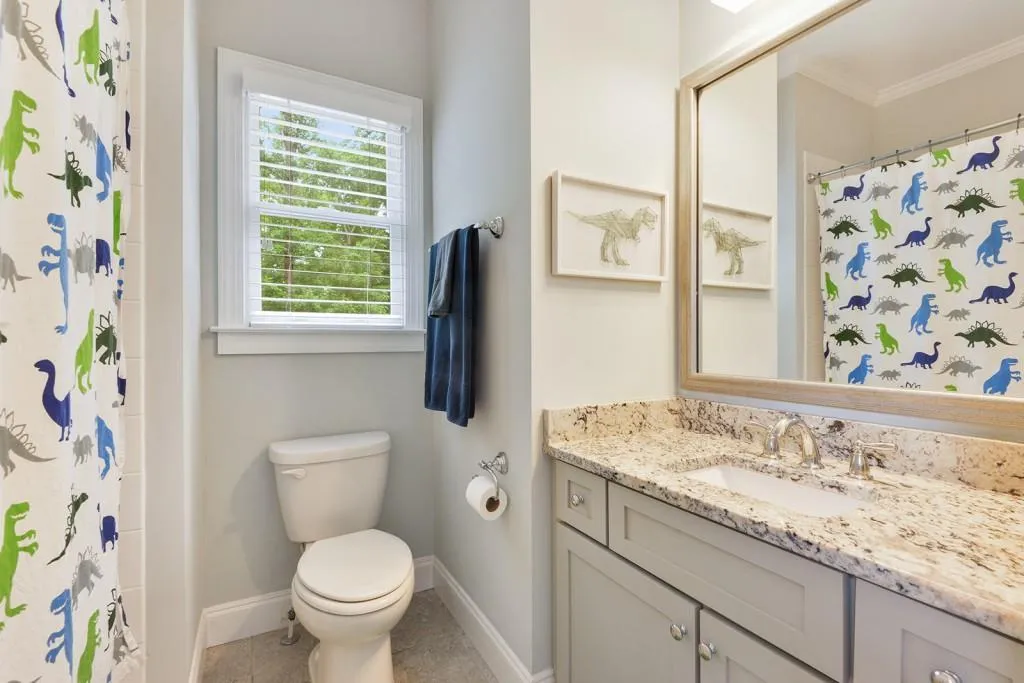 435 Windsor Parkway Ne, Sandy Springs, Georgia 30342, 5 Bedrooms Bedrooms, ,4 BathroomsBathrooms,Residential,Sold,435 Windsor Parkway Ne,6620235