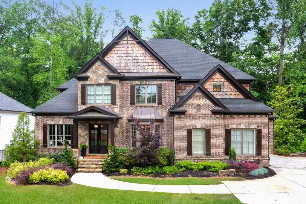 435 Windsor Parkway Ne, Sandy Springs, Georgia 30342, 5 Bedrooms Bedrooms, ,4 BathroomsBathrooms,Residential,Sold,435 Windsor Parkway Ne,6620235