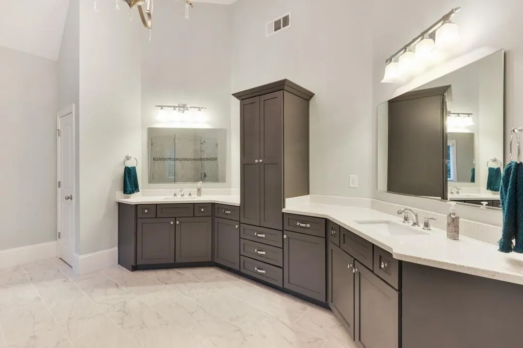 435 Windsor Parkway Ne, Sandy Springs, Georgia 30342, 5 Bedrooms Bedrooms, ,4 BathroomsBathrooms,Residential,Sold,435 Windsor Parkway Ne,6620235