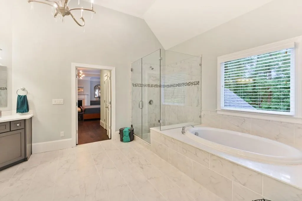 435 Windsor Parkway Ne, Sandy Springs, Georgia 30342, 5 Bedrooms Bedrooms, ,4 BathroomsBathrooms,Residential,Sold,435 Windsor Parkway Ne,6620235