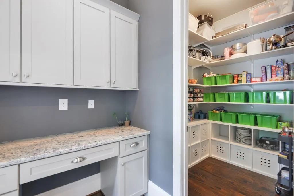 435 Windsor Parkway Ne, Sandy Springs, Georgia 30342, 5 Bedrooms Bedrooms, ,4 BathroomsBathrooms,Residential,Sold,435 Windsor Parkway Ne,6620235