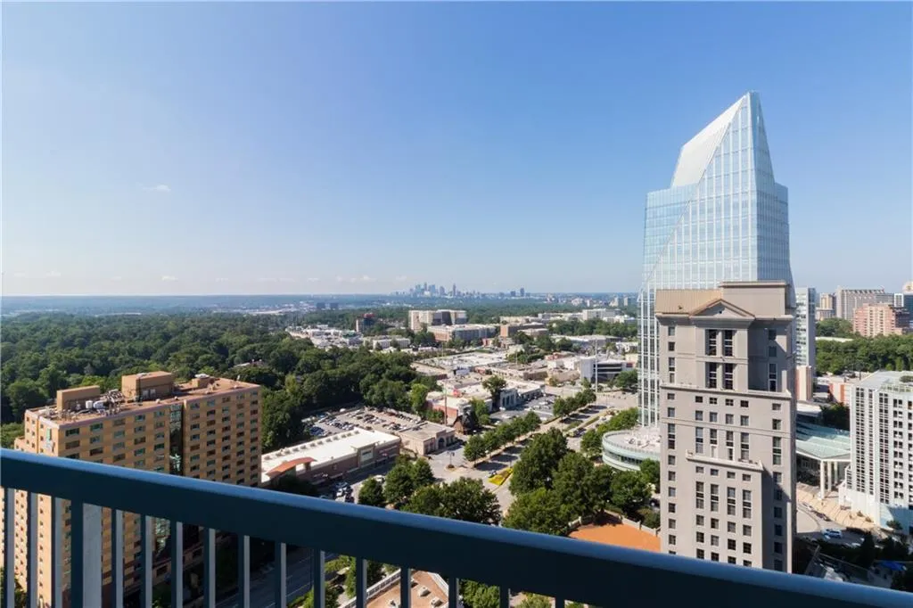 3324 Peachtree Road Ne Unit 2423, Atlanta, Georgia 30326, 1 Bedroom Bedrooms, ,1 BathroomBathrooms,Residential,Sold,3324 Peachtree Road Ne Unit 2423,6049508