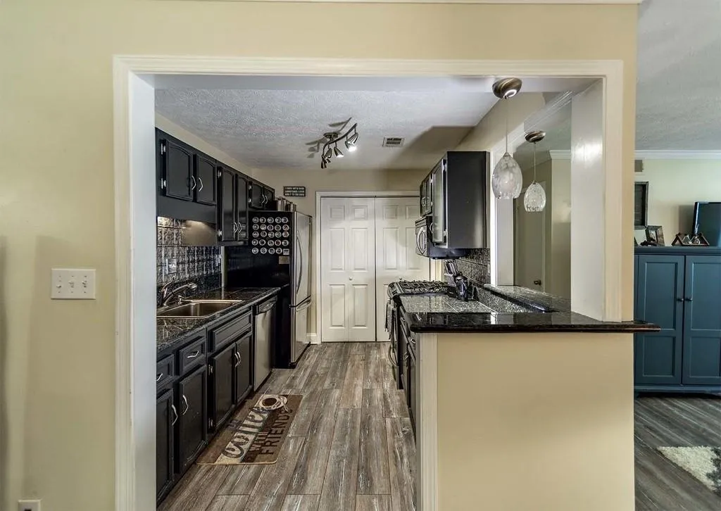 1609 Vicksburg Place, Sandy Springs, Georgia 30350, 2 Bedrooms Bedrooms, ,2 BathroomsBathrooms,Residential,Sold,1609 Vicksburg Place,6621578 1609 Vicksburg Place, Sandy Springs, Georgia 30350, 2 Bedrooms Bedrooms, ,2 BathroomsBathrooms,Residential,Sold,1609 Vicksburg Place,6621578