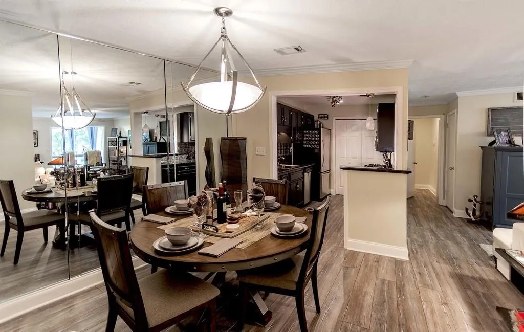 1609 Vicksburg Place, Sandy Springs, Georgia 30350, 2 Bedrooms Bedrooms, ,2 BathroomsBathrooms,Residential,Sold,1609 Vicksburg Place,6621578 1609 Vicksburg Place, Sandy Springs, Georgia 30350, 2 Bedrooms Bedrooms, ,2 BathroomsBathrooms,Residential,Sold,1609 Vicksburg Place,6621578