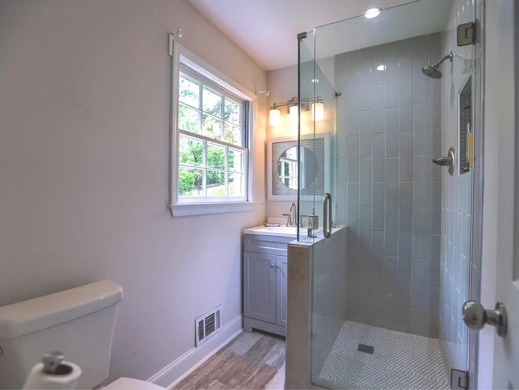 795 Spalding Drive, Sandy Springs, Georgia 30328, 5 Bedrooms Bedrooms, ,4 BathroomsBathrooms,Residential,Sold,795 Spalding Drive,6875129