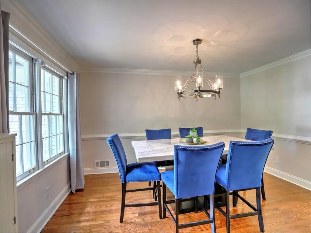 795 Spalding Drive, Sandy Springs, Georgia 30328, 5 Bedrooms Bedrooms, ,4 BathroomsBathrooms,Residential,Sold,795 Spalding Drive,6875129