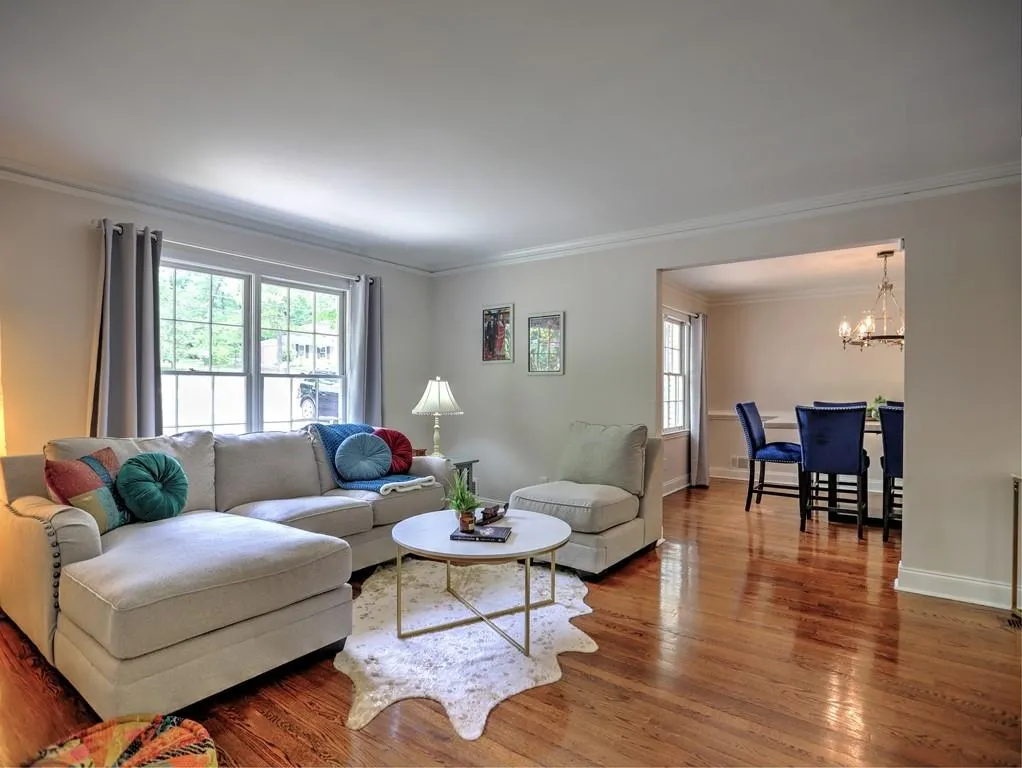 795 Spalding Drive, Sandy Springs, Georgia 30328, 5 Bedrooms Bedrooms, ,4 BathroomsBathrooms,Residential,Sold,795 Spalding Drive,6875129