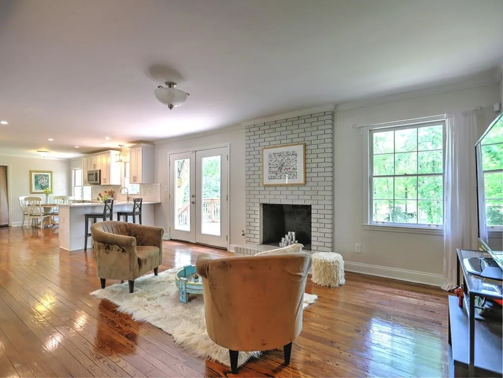 795 Spalding Drive, Sandy Springs, Georgia 30328, 5 Bedrooms Bedrooms, ,4 BathroomsBathrooms,Residential,Sold,795 Spalding Drive,6875129