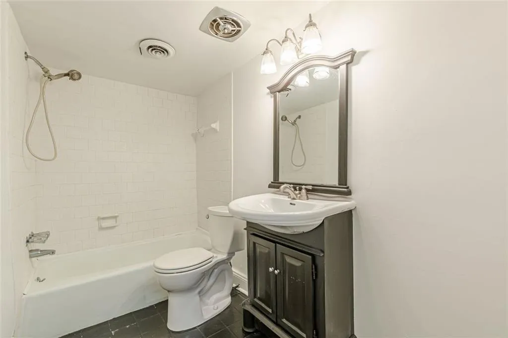 320 Alberta Terrace Ne Unit 3, Atlanta, Georgia 30305, 3 Bedrooms Bedrooms, ,3 BathroomsBathrooms,Residential,For Sale,320 Alberta Terrace Ne Unit 3,7632941
