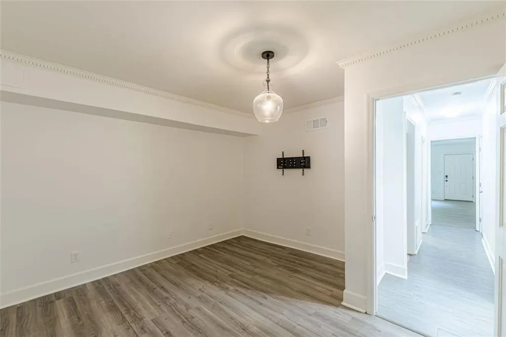 320 Alberta Terrace Ne Unit 3, Atlanta, Georgia 30305, 3 Bedrooms Bedrooms, ,3 BathroomsBathrooms,Residential,For Sale,320 Alberta Terrace Ne Unit 3,7632941