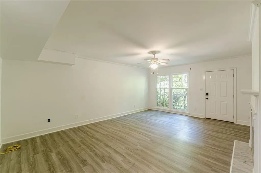 320 Alberta Terrace Ne Unit 3, Atlanta, Georgia 30305, 3 Bedrooms Bedrooms, ,3 BathroomsBathrooms,Residential,For Sale,320 Alberta Terrace Ne Unit 3,7632941