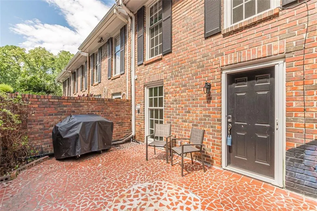 320 Alberta Terrace Ne Unit 3, Atlanta, Georgia 30305, 3 Bedrooms Bedrooms, ,3 BathroomsBathrooms,Residential,For Sale,320 Alberta Terrace Ne Unit 3,7632941