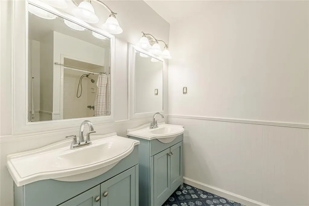 320 Alberta Terrace Ne Unit 3, Atlanta, Georgia 30305, 3 Bedrooms Bedrooms, ,3 BathroomsBathrooms,Residential,For Sale,320 Alberta Terrace Ne Unit 3,7632941